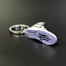 Keychain Sneakers- Silver & Black -Ver116